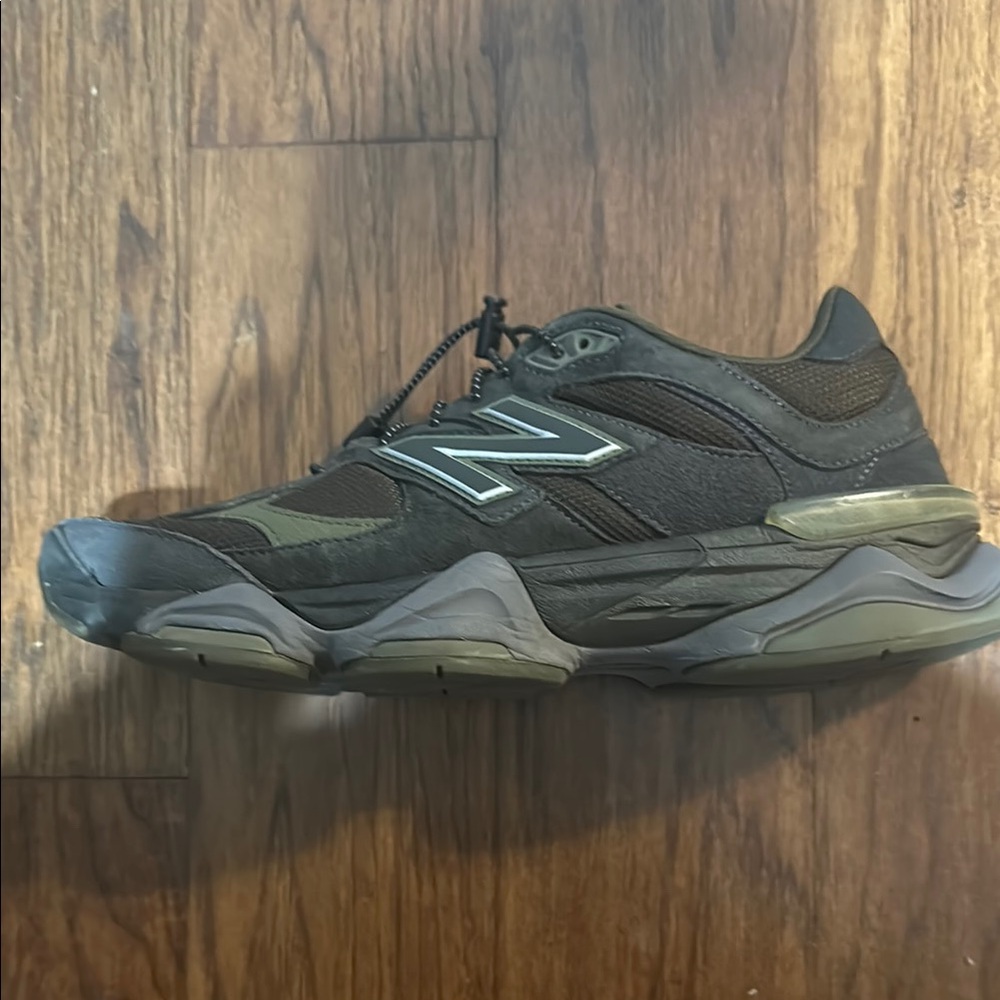 New Balance Men's Shoes - Olive Green